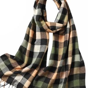 Warm and cozy scarf